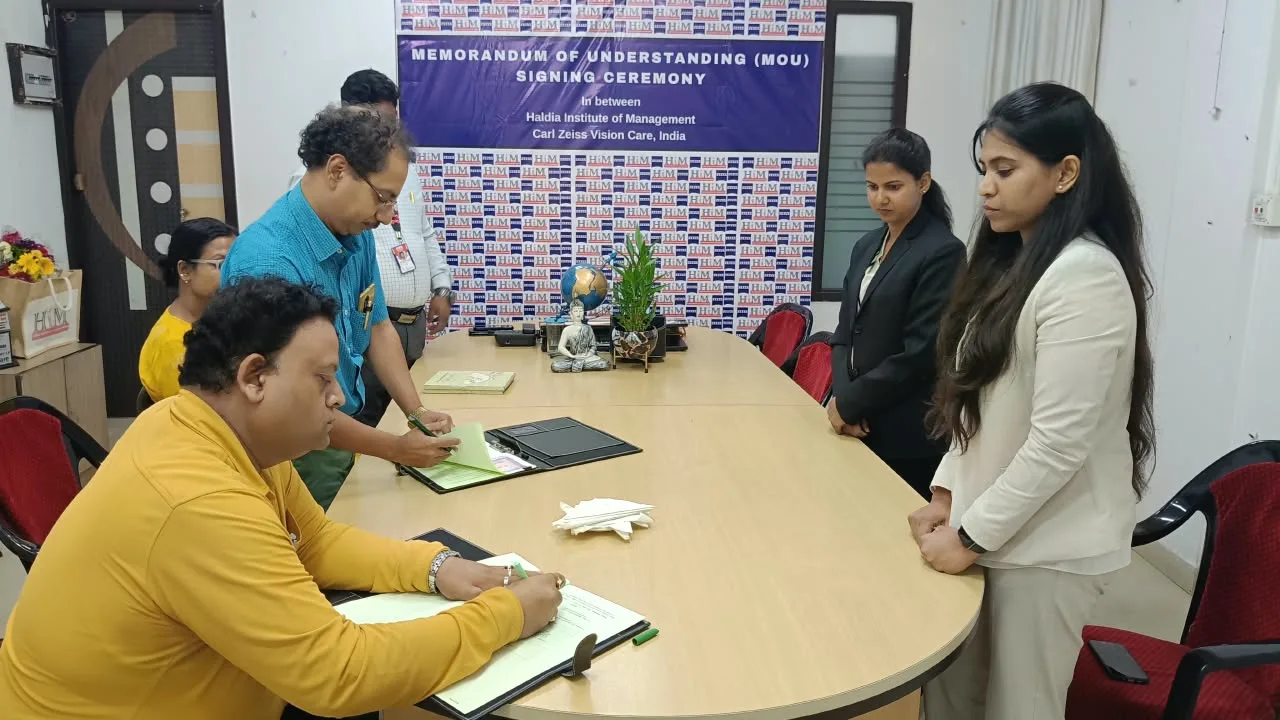 HIM Signs MOU with Carl Zeiss Vision Care